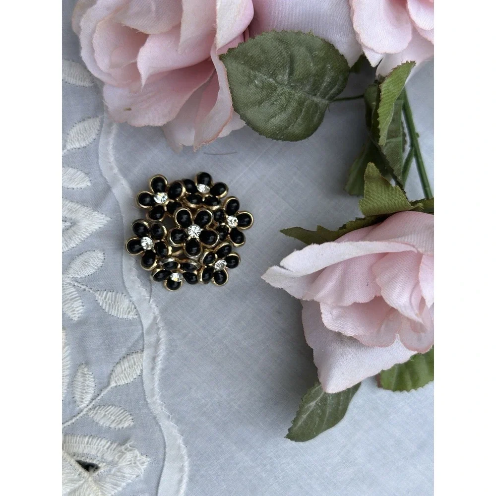 Vintage Brooch 1‎ 5/8